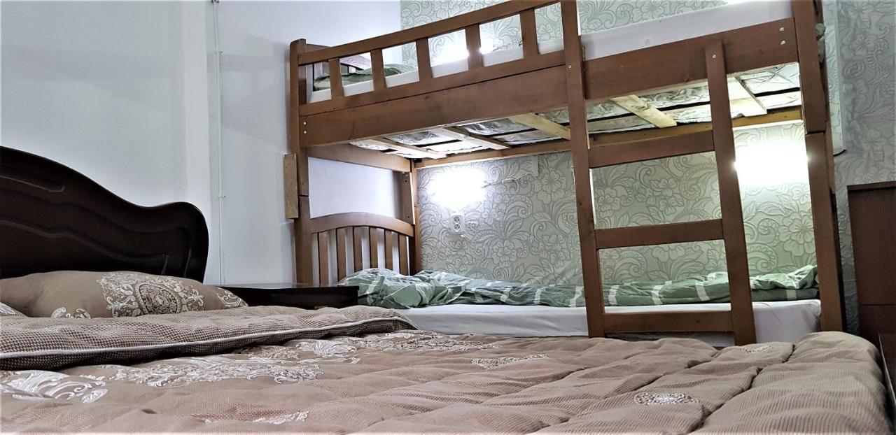 Backpackers Hostel Tbilisi Exterior photo